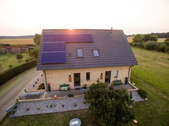 Photovoltaikanalge auf Hausdach Brandenburg